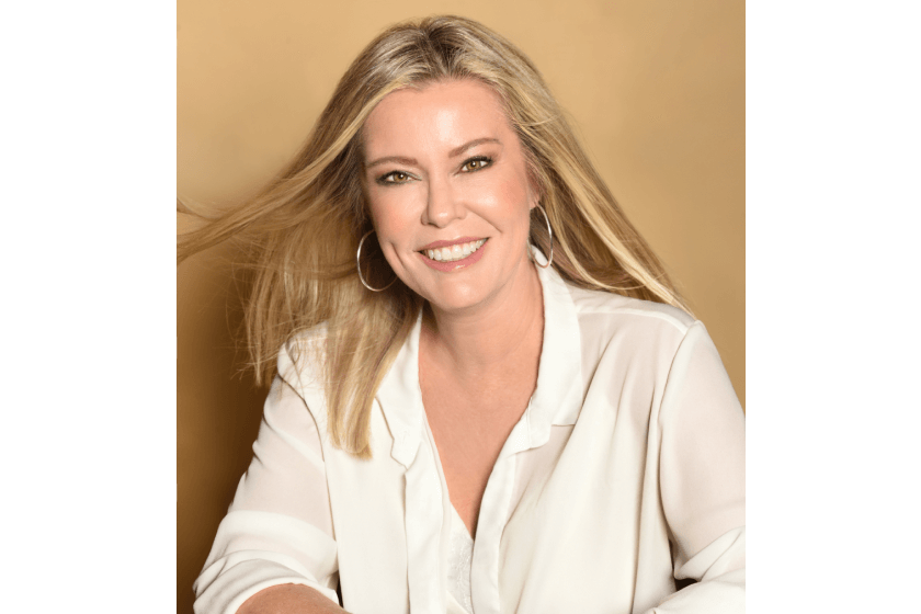 Julie Davis Image